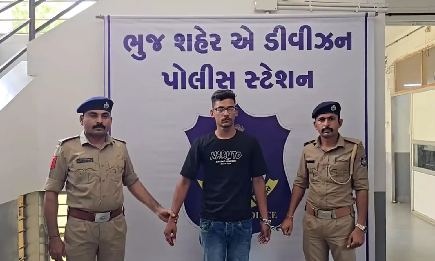 സോഷ്യല്‍ മീഡിയയില്‍ ബ്ലോക്ക് ചെയ്തു; 20കാരിയെ സുഹൃത്ത് കഴുത്തറുത്ത് കൊന്നു