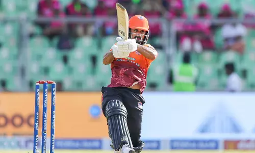 കാര്യവട്ടത്ത് സൽമാൻ്റെ സംഹാര താണ്ഡവം; ട്രിവാൺഡ്രം റോയൽസിനെ തോല്പിച്ച് കാലിക്കറ്റ് ഗ്ലോബ് സ്റ്റാർസ് രണ്ടാം സ്ഥാനത്ത്