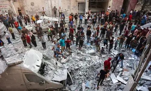 ഹമാസ്​ നേതാവ് അബൂ ഉബൈദയെ ലക്ഷ്യമിട്ട്​ ഡ്രോൺ ആക്രമണം നടത്തിയെന്ന് ഇസ്രായേൽ; യെമനിലെ ഹൂതി പ്രധാനമന്ത്രി ഡ്രോൺ ആക്രമണത്തിൽ കൊല്ലപ്പെട്ടെന്ന് സ്ഥിരീകരണം