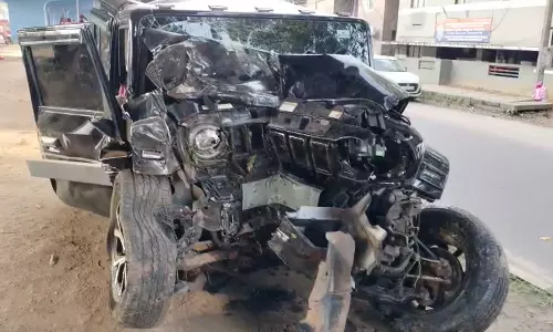 തിരുവനന്തപുരത്ത് കാർ നിയന്ത്രണംവിട്ട് ഹൈവേയിലെ തൂണിലിടിച്ച്  ഒരു മരണം; മൂന്ന് പേർക്ക് പരിക്ക്