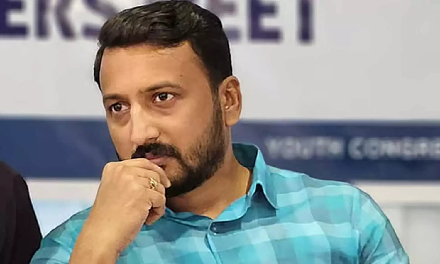 രാഹുൽ മാങ്കൂട്ടത്തിലിനെതിരെ കടുത്ത നടപടി വേണ്ടായിരുന്നെന്ന് എ ഗ്രൂപ്പ്; ആരോപണം അംഗീകരിച്ചത് സിപിഎമ്മിന് ആയുധമായെന്നും വിലയിരുത്തല്‍