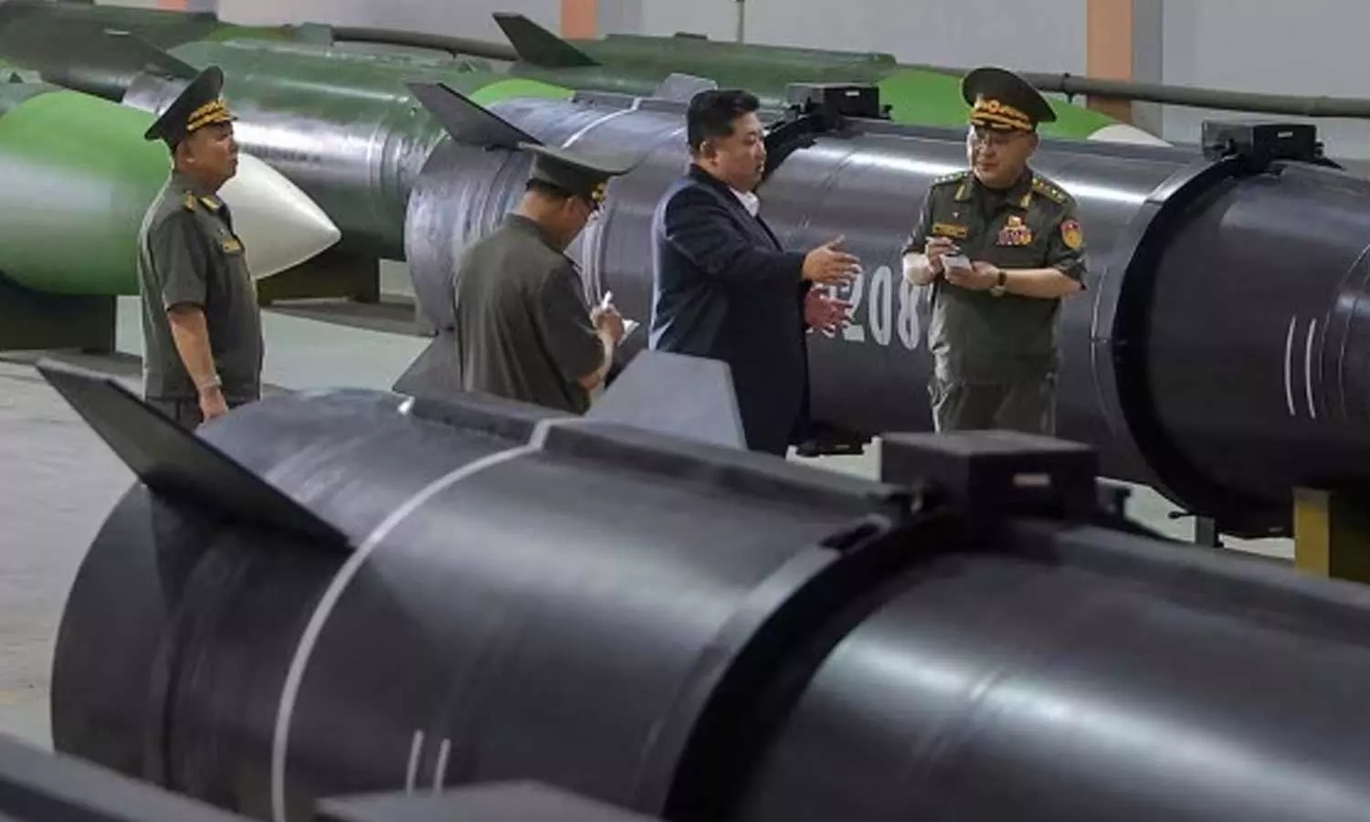 ഉത്തരകൊറിയക്ക് പുതിയ മിസൈൽ ഫാക്ടറി; ചൈനാ സന്ദർശത്തിന് മുമ്പ് പരിശോധിച്ച് കിം ജോങ് ഉൻ