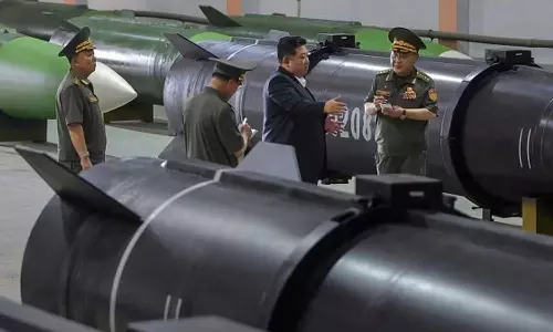 ഉത്തരകൊറിയക്ക് പുതിയ മിസൈൽ ഫാക്ടറി; ചൈനാ സന്ദർശത്തിന് മുമ്പ് പരിശോധിച്ച് കിം ജോങ് ഉൻ