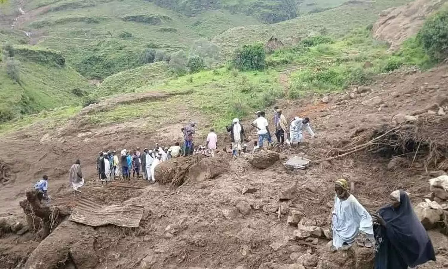 സുഡാനിലെ മണ്ണിടിച്ചിലിൽ ആയിരത്തിലധികം പേർ മരിച്ചു; ഗ്രാമത്തിൽ ബാക്കിയായത് ഒരാൾ മാത്രം സുഡാനിലെ മണ്ണിടിച്ചിലിൽ ആയിരത്തിലധികം പേർ മരിച്ചു; ഗ്രാമത്തിൽ ബാക്കിയായത് ഒരാൾ മാത്രം