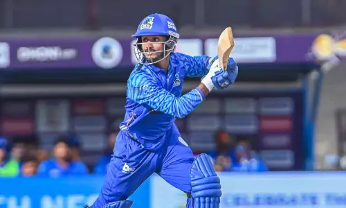 Kochi continues winning streak; beats Calicut Globestars by three wickets