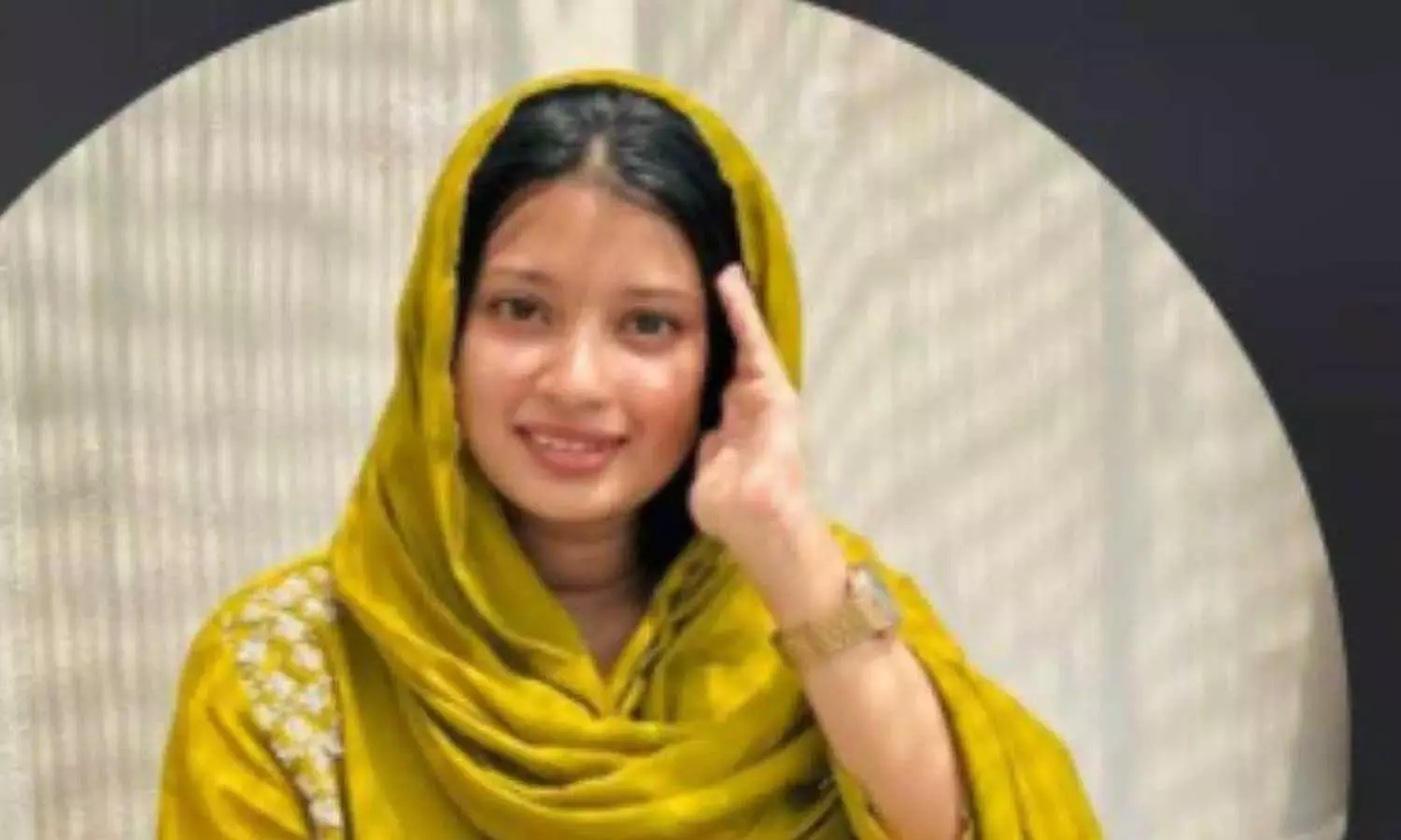 മരിച്ചാൽ ഉത്തരവാദി ബഷീറുദ്ദീനെന്ന ആയിഷയുടെ ശബ്ദ സന്ദേശം പ്രധാന തെളിവ്; ഫോട്ടോ കാണിച്ച് ഭീഷണിപ്പെടുത്തിയെന്നും കുടുംബം മരിച്ചാൽ ഉത്തരവാദി ബഷീറുദ്ദീനെന്ന ആയിഷയുടെ ശബ്ദ സന്ദേശം പ്രധാന തെളിവ്; ഫോട്ടോ കാണിച്ച് ഭീഷണിപ്പെടുത്തിയെന്നും കുടുംബം