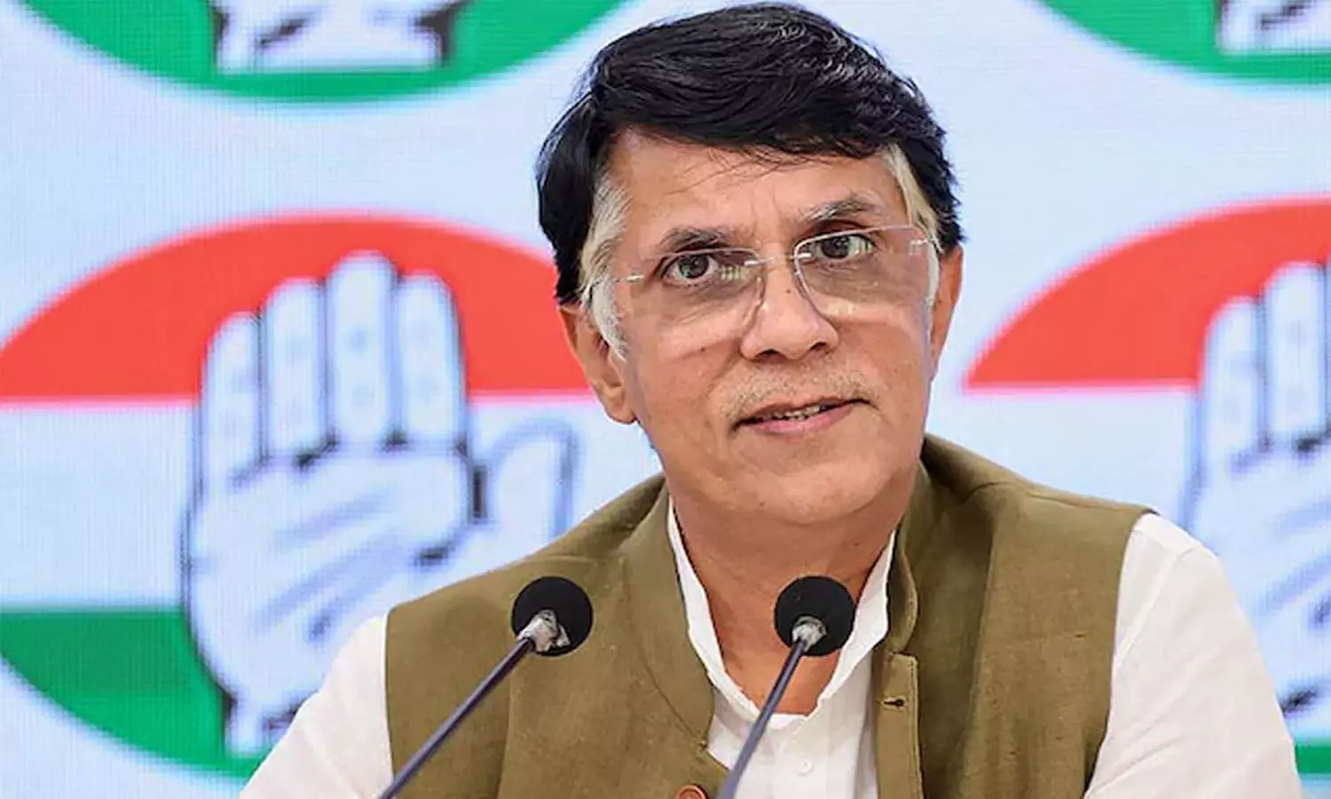 കോൺഗ്രസ് നേതാവ് പവൻ ഖേഡയുടെ ഭാര്യക്കെതിരെ ഇരട്ടവോട്ട് ആരോപണവുമായി ബിജെപി