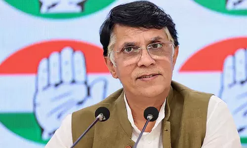 കോൺഗ്രസ് നേതാവ് പവൻ ഖേഡയുടെ ഭാര്യക്കെതിരെ ഇരട്ടവോട്ട് ആരോപണവുമായി ബിജെപി