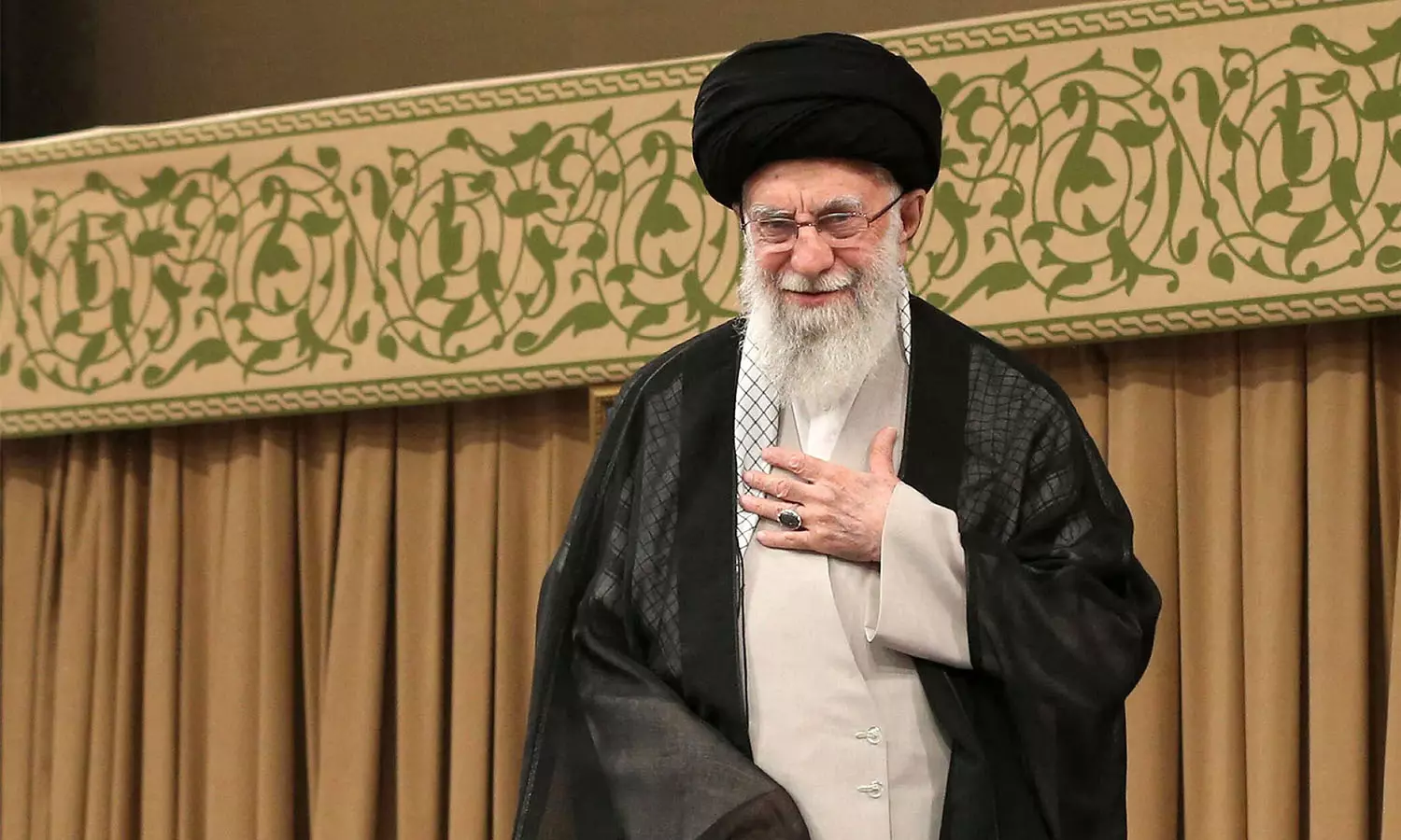 ആധുനിക ചെ: സാമ്രാജ്യത്വ വിരുദ്ധതയുടെ പ്രതിരോധമുഖമായി പരമോന്നത നേതാവ് ആയത്തുല്ല അലി ഖാം‌നഇ