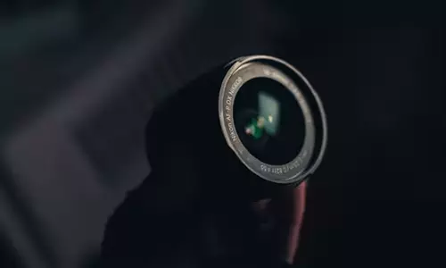 ലൈറ്റർ രൂപത്തിലുള്ള ഒളിക്യാമറയിൽ കണ്ടെത്തിയത് 74 വീഡിയോകൾ; സ്ത്രീകളുടെ ദൃശ്യങ്ങൾ പകർത്തിയ പൈലറ്റ് അറസ്റ്റിൽ