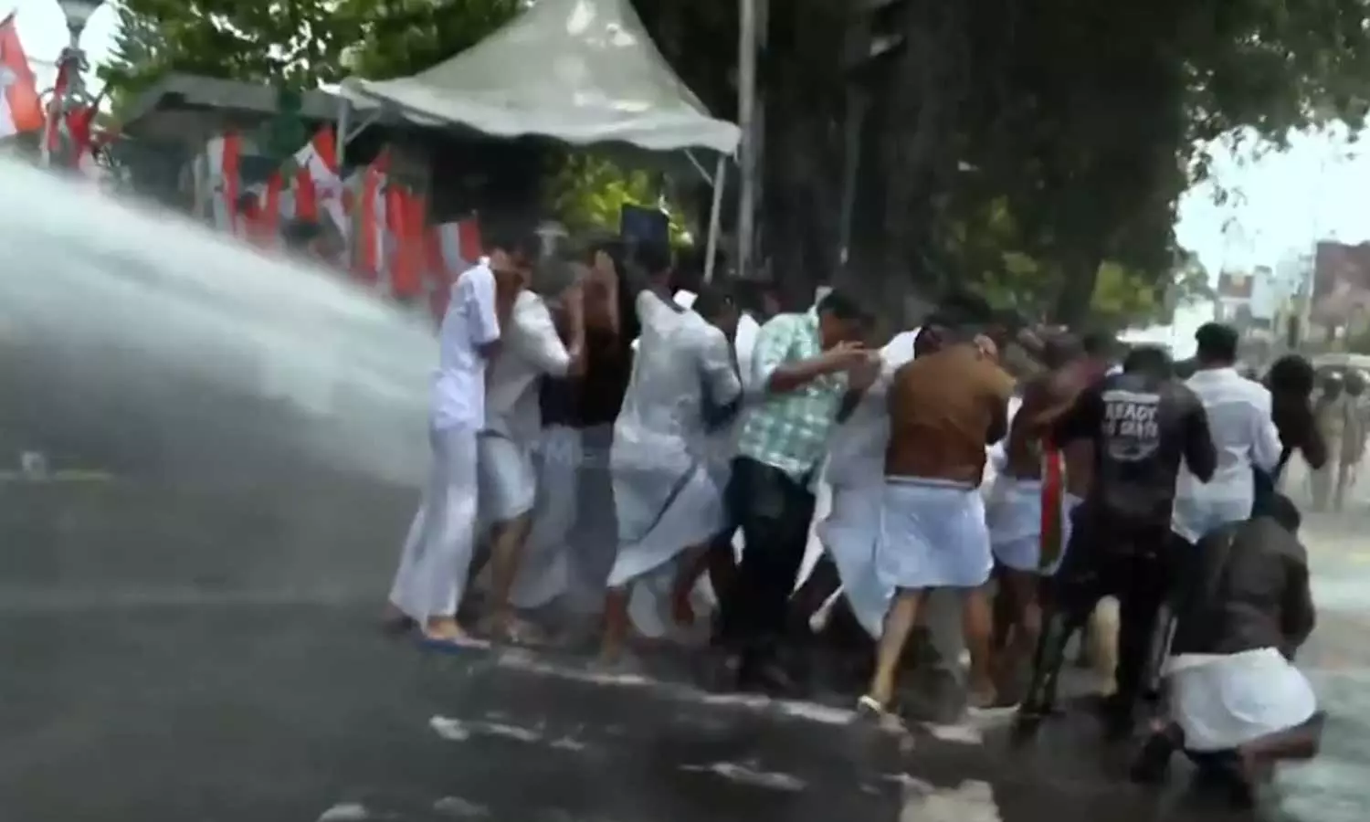 കുന്നംകുളം കസ്റ്റഡി മർദനത്തിൽ പ്രതിഷേധിച്ച് മാർച്ച്; യൂത്ത് കോൺഗ്രസ് പ്രവർത്തകർക്കെതിരെ കേസെടുത്ത് പൊലീസ്