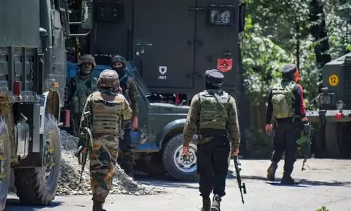 ജമ്മു കശ്മീരിൽ ഏറ്റുമുട്ടൽ; ഒരു ഭീകരനെ വധിച്ചു ജമ്മു കശ്മീരിൽ ഏറ്റുമുട്ടൽ; ഒരു ഭീകരനെ വധിച്ചു