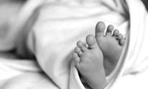 ഇടുക്കിയിൽ വീട്ടിൽ വെച്ച് പ്രസവമെടുക്കുന്നതിനിടെ കുഞ്ഞ് മരിച്ചു