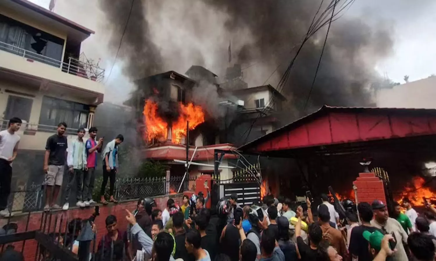 നേപ്പാൾ ജെൻ സി പ്രക്ഷോഭം; ഇന്ത്യയിൽ നിന്നുള്ള വിമാനങ്ങൾ റദ്ദ് ചെയ്തു