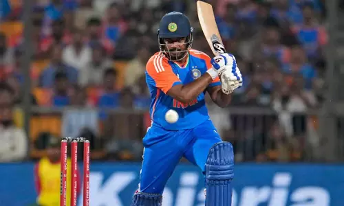 Jitesh Sharma is not there, Sanju is the wicketkeeper; India chooses to bowl against UAE