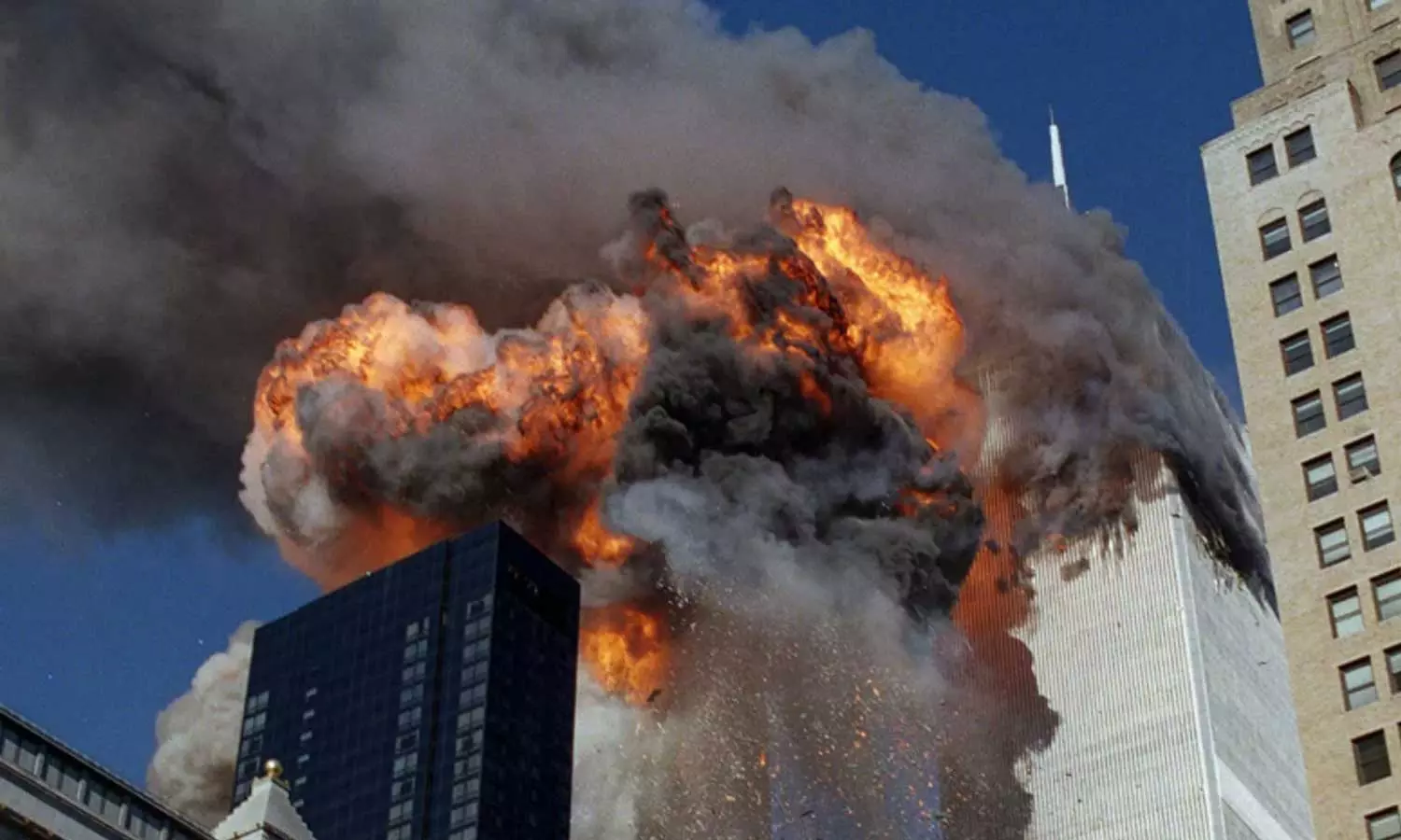 യുഎസ് നടുങ്ങിയ ദിനം: സെപ്തംബർ 11ന്റെ ഓർമയിൽ ലോകം യുഎസ് നടുങ്ങിയ ദിനം: സെപ്തംബർ 11ന്റെ ഓർമയിൽ ലോകം