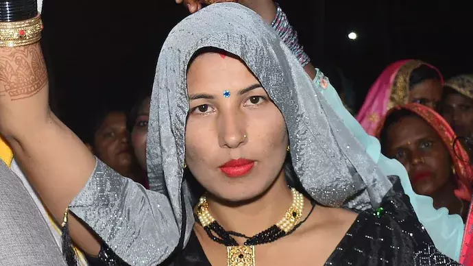 ഭർത്താവുമായി പിണങ്ങി; യുപിയിൽ മൂന്ന് മക്കളെ കൊലപ്പെടുത്തിയ ശേഷം യുവതി ആത്മഹത്യ ചെയ്തു ഭർത്താവുമായി പിണങ്ങി; യുപിയിൽ മൂന്ന് മക്കളെ കൊലപ്പെടുത്തിയ ശേഷം യുവതി ആത്മഹത്യ ചെയ്തു