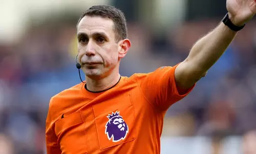 പ്രായപൂർത്തിയാകാത്ത കുട്ടിയുടെ അശ്ലീല ചിത്രം നിർമിച്ചു; മുൻ പ്രീമിയർ ലീഗ് റഫറി നിയമകുരുക്കിൽ