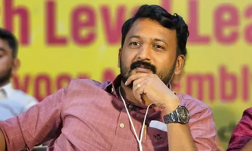 സഭയിൽ വരണമോയെന്ന് രാഹുലിന്  സ്വയം തീരുമാനിക്കാം; സസ്പെൻഷൻ സ്പീക്കറെ അറിയിക്കാൻ കോൺഗ്രസ്