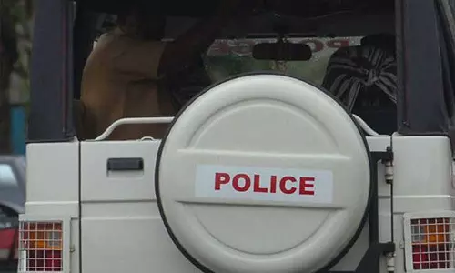 വാഹനങ്ങള്‍ നിര്‍ത്തരുതെന്ന് പറഞ്ഞു; ലോഡ്ജില്‍ യുവാക്കളുടെ ആക്രമണം