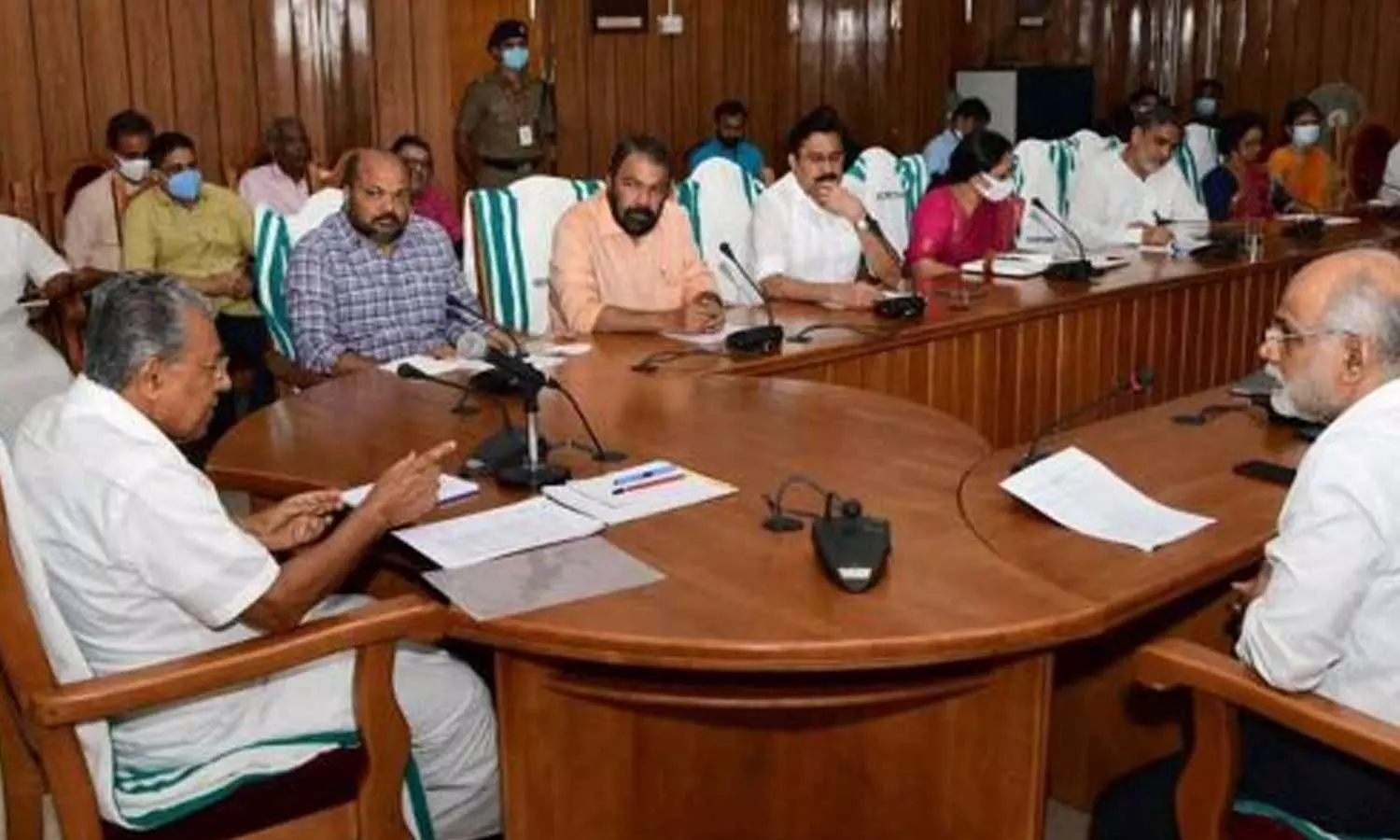 നിയമസഭയിൽ അവതരിപ്പിക്കാനുള്ള ബില്ലുകളുടെ അംഗീകാരം;പ്രത്യേക മന്ത്രി സഭാ യോഗം ഇന്ന് നിയമസഭയിൽ അവതരിപ്പിക്കാനുള്ള ബില്ലുകളുടെ അംഗീകാരം;പ്രത്യേക മന്ത്രി സഭാ യോഗം ഇന്ന്