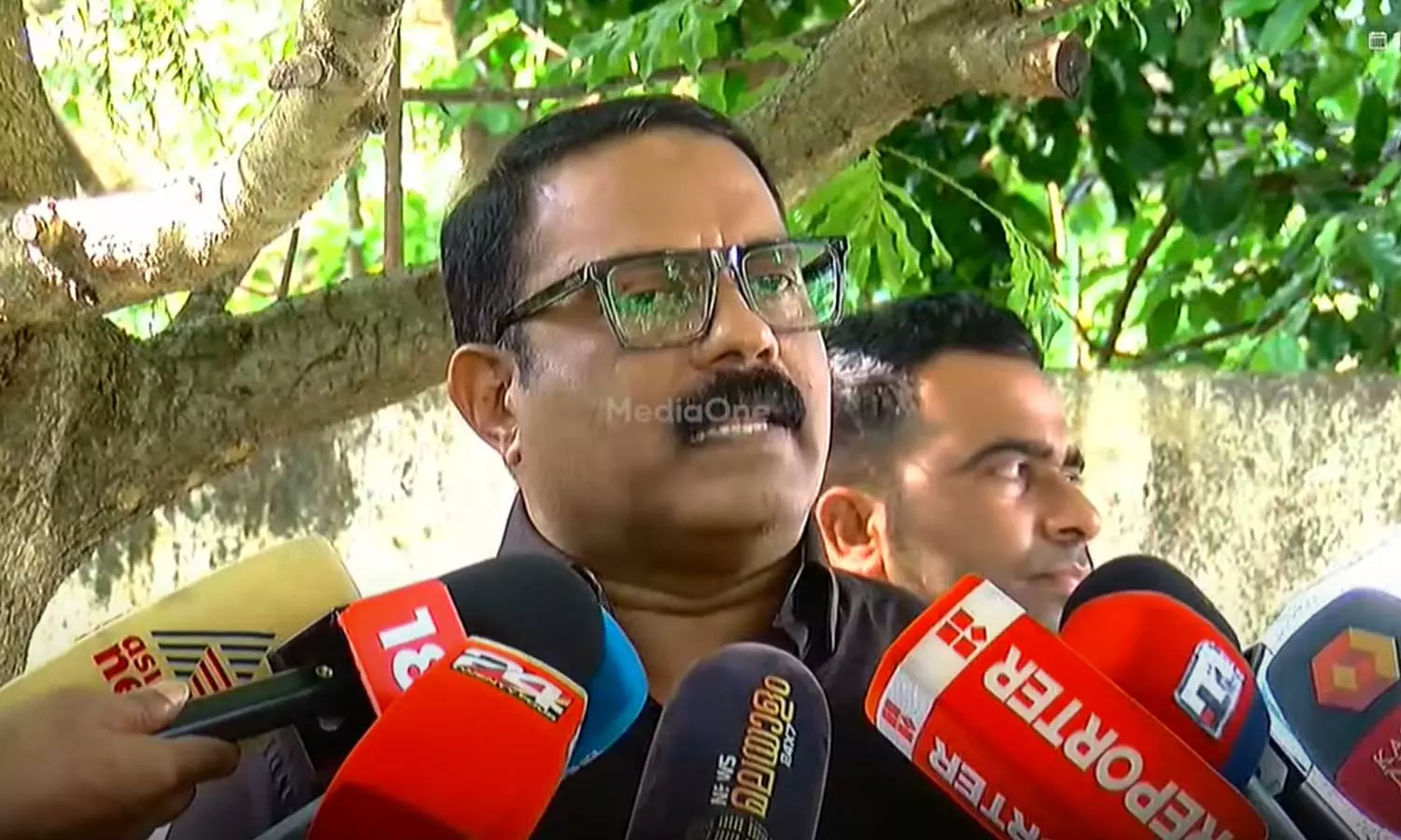 അയ്യപ്പ സംഗമവും ന്യൂനപക്ഷ സംഗമവും, ജനങ്ങളെ ഭിന്നിപ്പിച്ചു വോട്ട് നേടാനാണ് സര്ക്കാര് ശ്രമം: കെ.എം ഷാജി അയ്യപ്പ സംഗമവും ന്യൂനപക്ഷ സംഗമവും, ജനങ്ങളെ ഭിന്നിപ്പിച്ചു വോട്ട് നേടാനാണ് സര്ക്കാര് ശ്രമം: കെ.എം ഷാജി