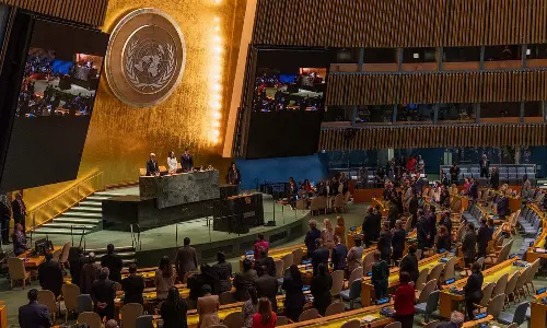 ദ്വിരാഷ്ട്ര പരിഹാരം നിര്‍ദേശിക്കുന്ന യുഎൻ പ്രമേയം: സ്വതന്ത്ര ഫലസ്തീനെ അനുകൂലിച്ച് ഇന്ത്യയുൾപ്പെടെ 142 രാജ്യങ്ങൾ; എതിർത്തത് 10 പേർ