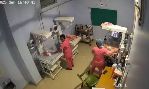 ഇതാ കാവൽ മാലാഖമാർ: ഭൂമികുലുക്കത്തിനിടെ എൻഐസിയുവിലെ കുഞ്ഞുങ്ങളെ ചേർത്ത് പിടിച്ച് നഴ്‌സുമാർ; ഹൃദയസ്പർശിയായ വിഡിയോ