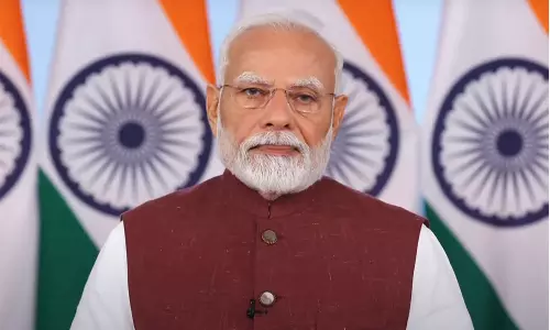 ഇടിയുന്ന മോദിയുടെ ജനപ്രീതി; സർവേ റിപോർട്ടുകൾ പറയുന്നത് ഇടിയുന്ന മോദിയുടെ ജനപ്രീതി; സർവേ റിപോർട്ടുകൾ പറയുന്നത്