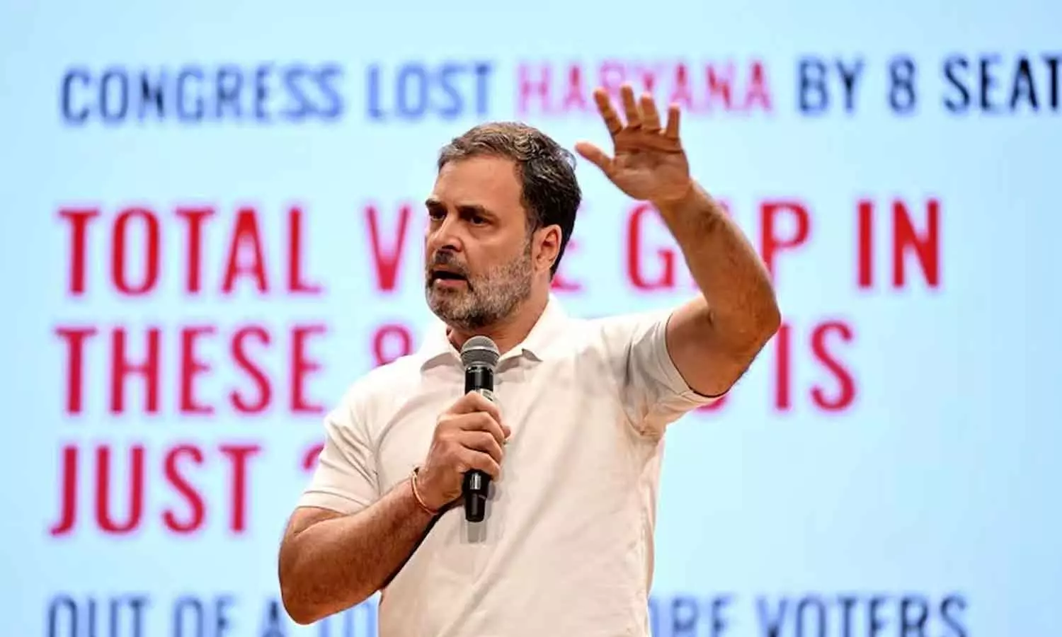 വോട്ട് നഷ്ടമായവർ വേദിയിൽ;  തെളിവുകൾ നിരത്തി രാഹുൽ ഗാന്ധി