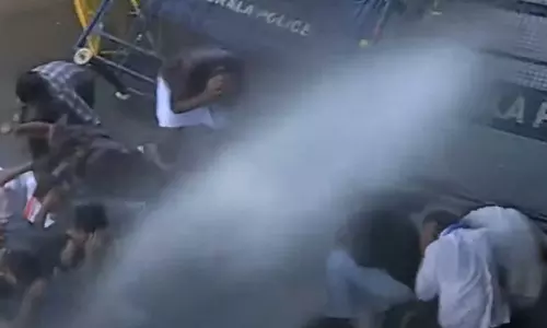 അമീബിക് മസ്തിഷ്‌ക ജ്വരം:  ജലപീരങ്കി ഉപയോഗിക്കുന്നതിൽ മാർഗനിർദേശം വേണമെന്ന് മനുഷ്യാവകാശ കമ്മീഷന്  പരാതി