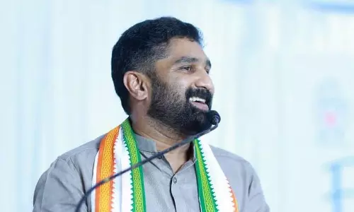 ഖദർ ധരിക്കാത്തതിന് നേതാക്കളെ കുറ്റം പറയാൻ സാധിക്കില്ല;വി.ടി.ബൽറാം