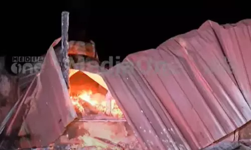 തിരുവനന്തപുരം ഇടയാർ നാരകത്തറ ക്ഷേത്രത്തിൽ തീപിടിത്തം