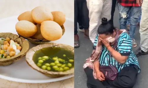 ‘പാനി പൂരി’യുടെ എണ്ണം കുറഞ്ഞതിന് റോഡിൽ കുത്തിയിരുന്ന് യുവതി; ഗതാഗതം തടസപ്പെട്ടത് മണിക്കൂറോളം