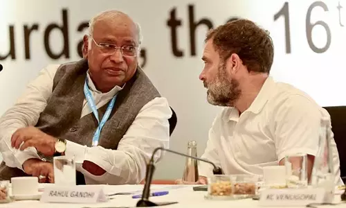 ഇന്ത്യക്കുള്ളത് ദുർബലനായ പ്രധാനമന്ത്രി; മോദിക്കെതിരെ കോൺഗ്രസ് ഇന്ത്യക്കുള്ളത് ദുർബലനായ പ്രധാനമന്ത്രി; മോദിക്കെതിരെ കോൺഗ്രസ്