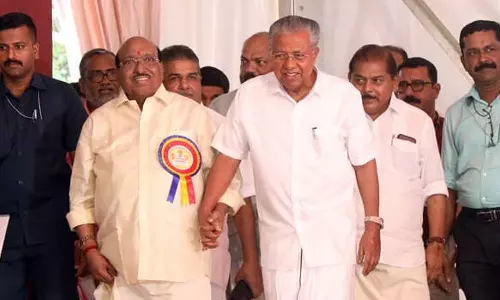 അയ്യപ്പസംഗമം; വെള്ളാപ്പള്ളി എത്തിയത് മുഖ്യമന്ത്രിക്കൊപ്പം ഔദ്യോഗിക വാഹനത്തിൽ