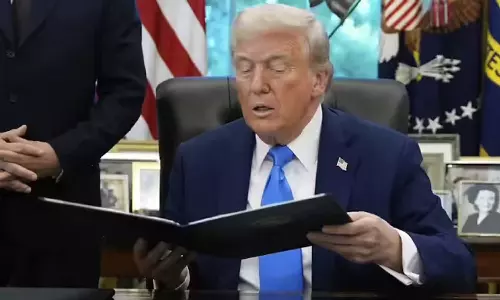 എച്ച് വൺ ബി വിസ നിരക്ക് വർധിപ്പിച്ചത് സൂക്ഷ്മമായി നിരീക്ഷിച്ച് ഇന്ത്യ; മോദിയെ കുറ്റപ്പെടുത്തി കോണ്‍ഗ്രസ്