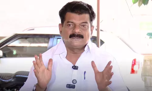 വെള്ളാപ്പള്ളി മുഖ്യമന്ത്രിയുടെ കാറിൽ പോയത് എഐ വെച്ച് ഉണ്ടാക്കിയതല്ലേ എന്ന് നാളെ ​ഗോവിന്ദൻ മാഷ് പറഞ്ഞാൽ അത്ഭുതപ്പെടാനില്ല’; പി.വി അൻവർ