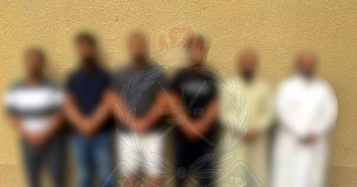 Six Arab nationals held for extorting over OMR200,000 Six Arab nationals held for extorting over OMR200,000
