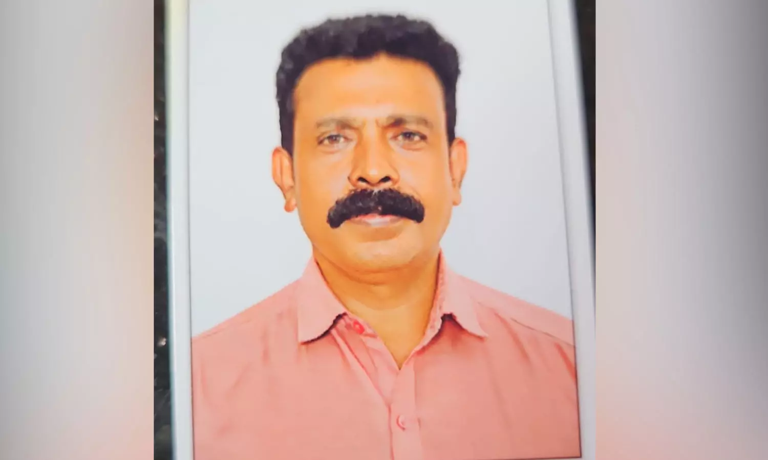 കൊല്ലം ചവറയിൽ വാഹനാപകടത്തിൽ ഗൃഹനാഥൻ മരിച്ചു കൊല്ലം ചവറയിൽ വാഹനാപകടത്തിൽ ഗൃഹനാഥൻ മരിച്ചു