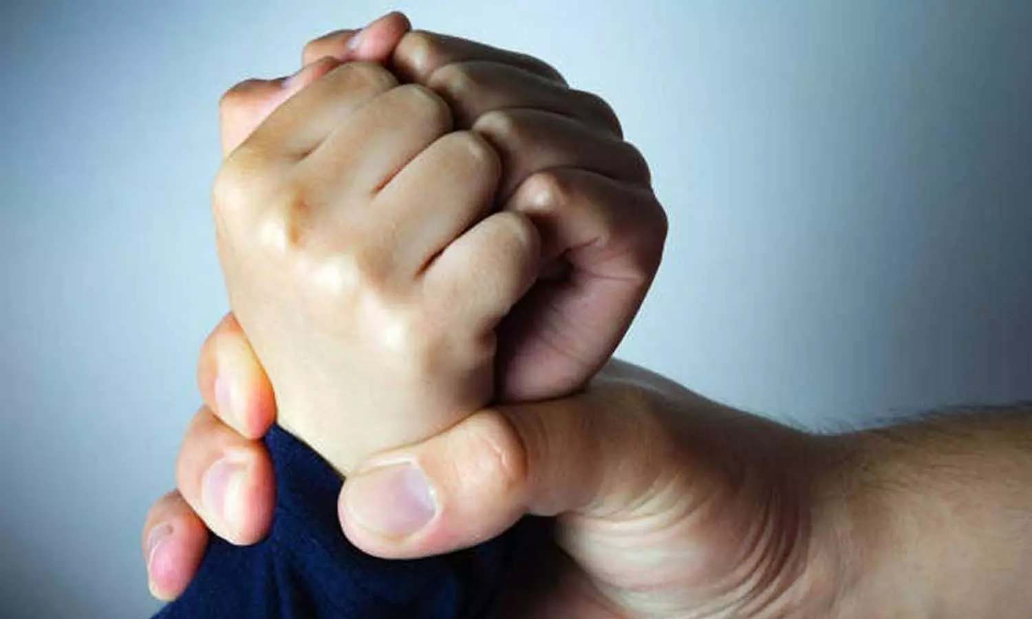 സഹോദരിക്ക് മക്കളില്ലാത്തതിന്റെ വിഷമം കണ്ടുനിൽക്കാൻ വയ്യ; രണ്ടര വയസുകാരനെ തട്ടിക്കൊണ്ടുപോയ ദമ്പതികൾ അറസ്റ്റിൽ സഹോദരിക്ക് മക്കളില്ലാത്തതിന്റെ വിഷമം കണ്ടുനിൽക്കാൻ വയ്യ; രണ്ടര വയസുകാരനെ തട്ടിക്കൊണ്ടുപോയ ദമ്പതികൾ അറസ്റ്റിൽ