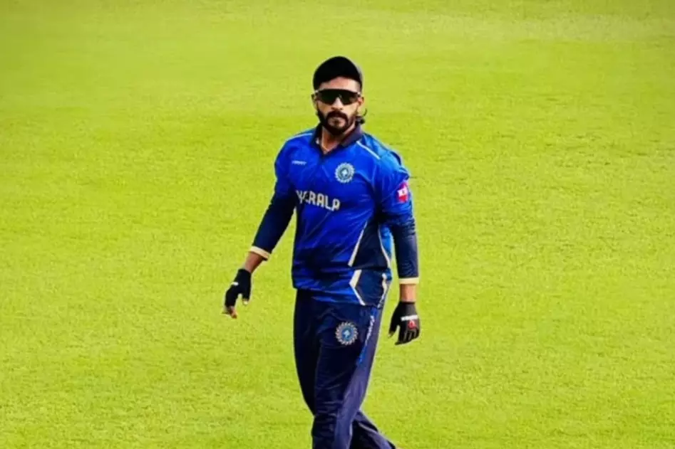 ഒമാൻ പര്യടനത്തിൽ കേരളത്തിന് തോൽവിയോടെ തുടക്കം ഒമാൻ പര്യടനത്തിൽ കേരളത്തിന് തോൽവിയോടെ തുടക്കം