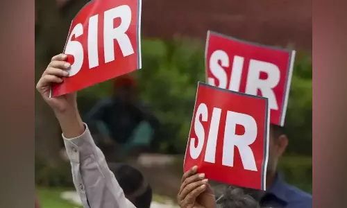 വോട്ടർ പട്ടിക തീവ്ര പരിഷ്കരണം; ഏറ്റവും അധികം പ്രതിസന്ധി നേരിടുക പുതിയ വോട്ടർമാർ വോട്ടർ പട്ടിക തീവ്ര പരിഷ്കരണം; ഏറ്റവും അധികം പ്രതിസന്ധി നേരിടുക പുതിയ വോട്ടർമാർ