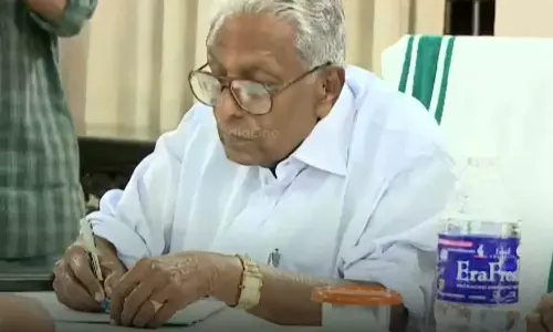 മുഖ്യമന്ത്രിയുടെ ഉത്തരവുണ്ടായില്ല; മുൻമന്ത്രി സി.വി പത്മരാജന്റെ മരണാനന്തര ചടങ്ങിൽ   പൂർണ ഔദ്യോഗിക ബഹുമതി നൽകാത്തതിൽ വിവാദം