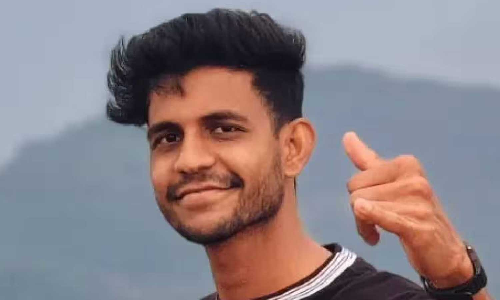 ആദ്യത്തെ ആത്മഹത്യാശ്രമത്തിനുശേഷം വീട്ടിലേക്ക് വരുന്നത് പൊലീസ് തടഞ്ഞു; മകന്‍ മരിച്ചത് മാനസിക പീഡനംമൂലമെന്ന് ആനന്ദിന്‍റെ അമ്മ