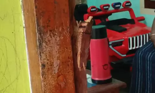 തിരുവനന്തപുരം വെണ്ണിയൂരിൽ വീട്ടിൽ വൻ കവർച്ച; 80 പവൻ സ്വർണവും ഒരു ലക്ഷം രൂപയും മോഷണം പോയി