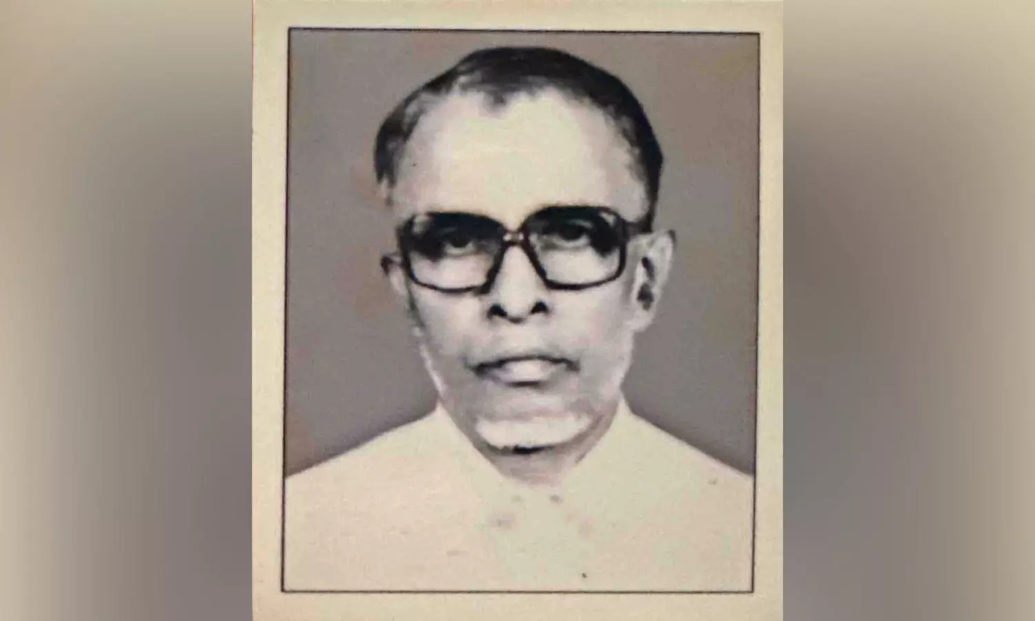 എം.കെ ഇബ്രാഹിം മാസ്റ്റർ നിര്യാതനായി എം.കെ ഇബ്രാഹിം മാസ്റ്റർ നിര്യാതനായി