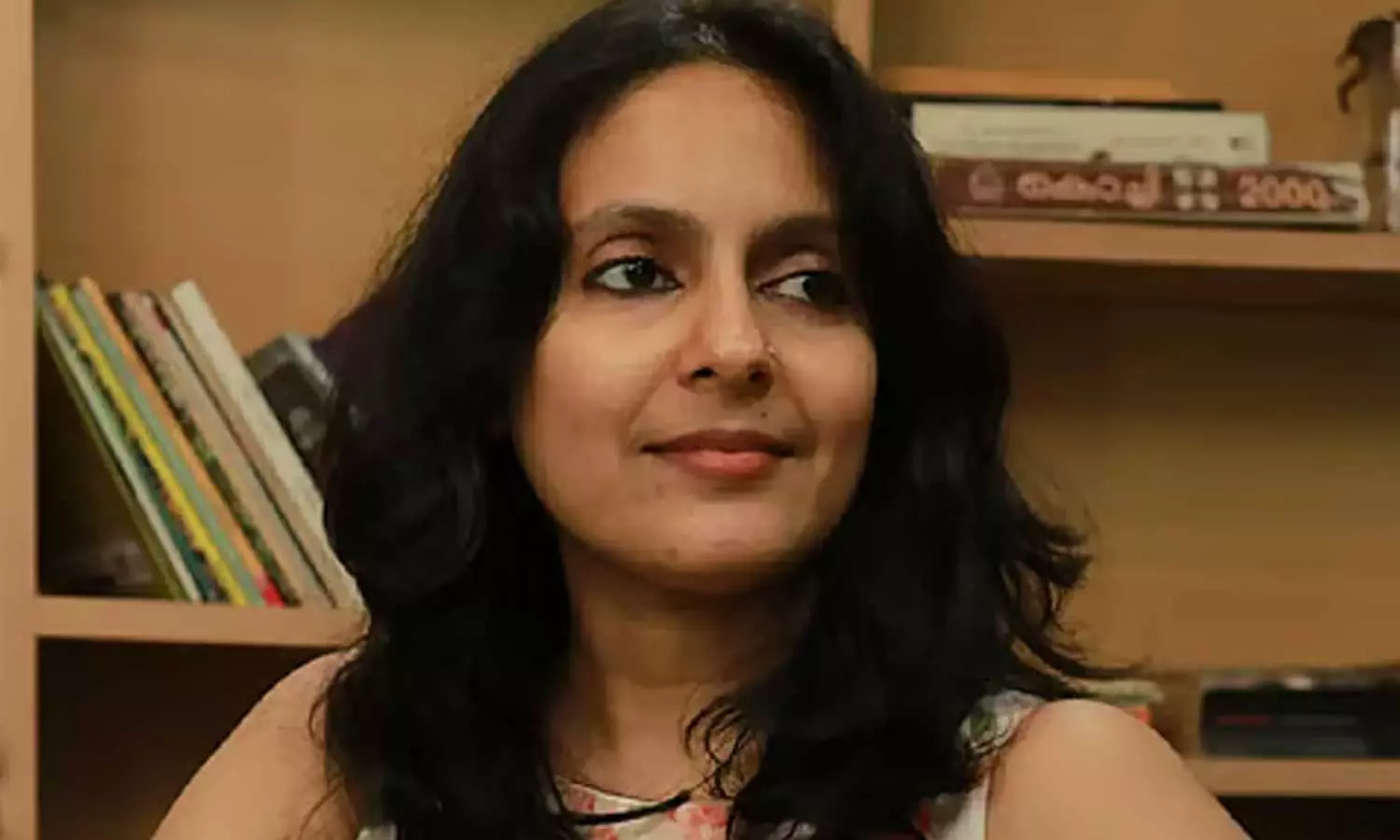 സർക്കാർ പദ്ധതിയിൽ സിനിമ പൂർത്തീകരിച്ചവരെ അപകീർത്തിപ്പെടുത്തുന്നു; അടൂരിന്റെ പ്രസ്താവനകളെ ന്യായീകരിച്ചുള്ള കത്തിനെ വിമർശിച്ച് സംവിധായിക ശ്രുതി ശരണ്യം