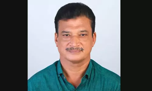 അയൽവാസിയുടെ നായയുടെ കുര; സ്വസ്ഥമായി ഉറങ്ങാനാകാതെ ഒടുവിൽ അബ്ദുൽ റസാഖ് മടങ്ങി അയൽവാസിയുടെ നായയുടെ കുര; സ്വസ്ഥമായി ഉറങ്ങാനാകാതെ ഒടുവിൽ അബ്ദുൽ റസാഖ് മടങ്ങി