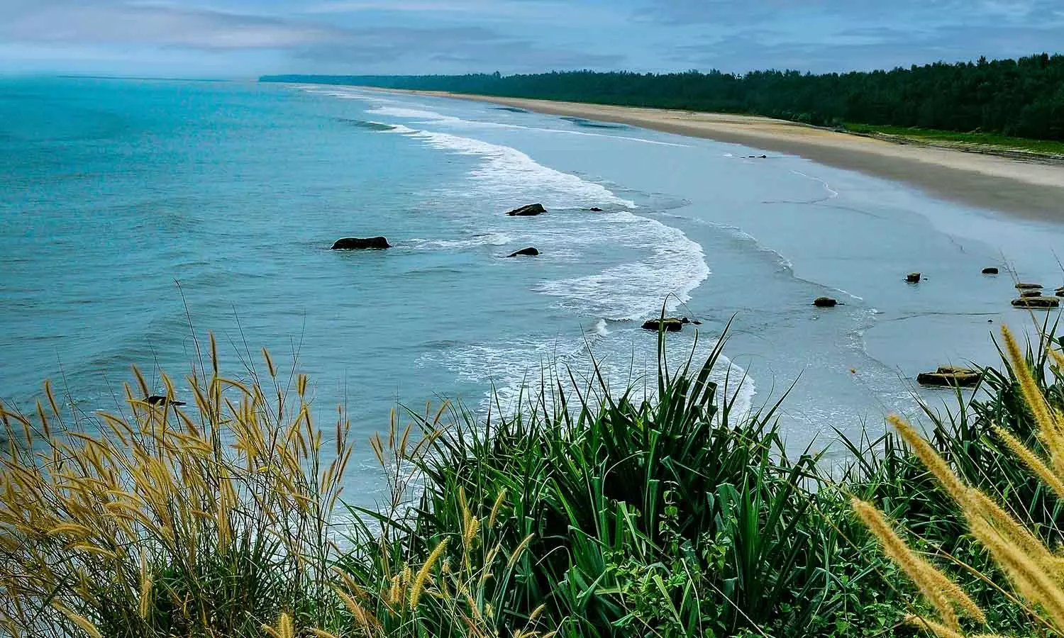 കുടുംബശ്രീയെ മറയാക്കി സ്വകാര്യ ഗ്രൂപ്പ് വെട്ടിപ്പ് നടത്തുന്നു; കണ്ണൂർ ചാൽ ബീച്ചിന്റെ നടത്തിപ്പിൽ വൻ സാമ്പത്തിക തട്ടിപ്പ് നടക്കുന്നതായി ആക്ഷേപം